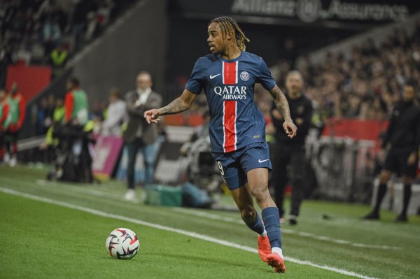 记者:巴尔科拉周四未参预巴黎合练,出战里昂存疑