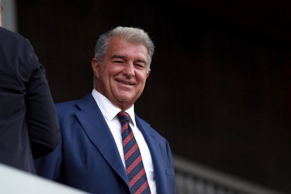 世体:巴萨收到去秘鲁踢友谊赛提倡,但不会在圣诞节前收场